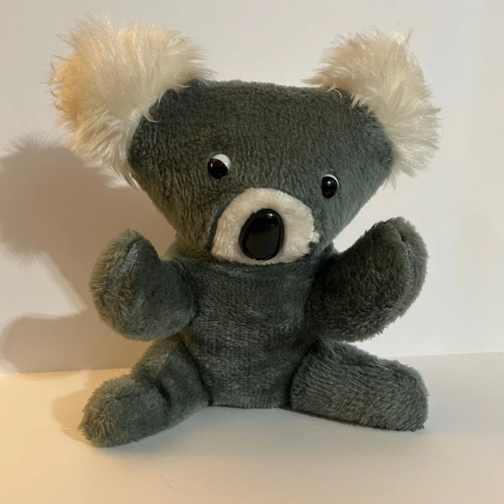 This is a vintage plush koala bear from‎ Superior Toy and Novelty Company